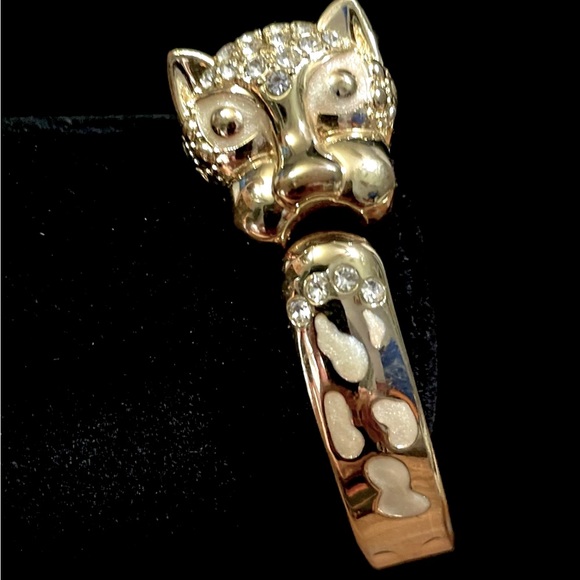 Jewelry - Panther clasp hinged bracelet​